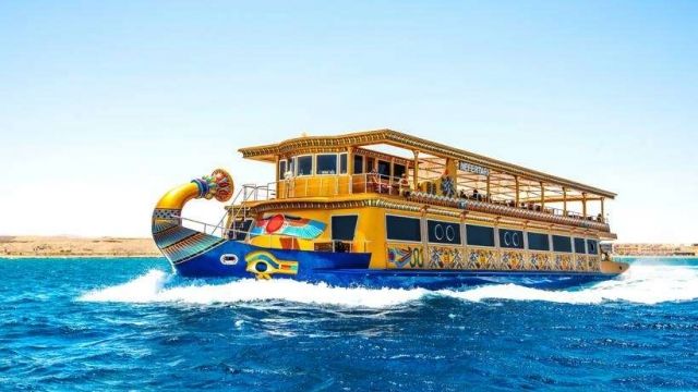 Nefertari Cruise Boot bei Marsa Alam mit Schnorchelstopps